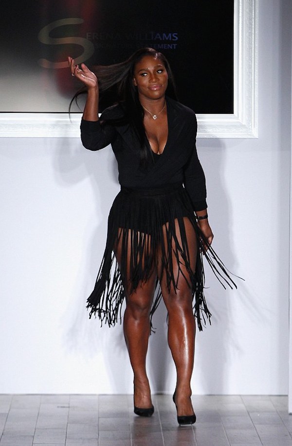 Tennis champ and designer Serena Williams took a bow after unveiling the Serena Williams Signature Statement by HSN fashion show during NYFW. Stunning!!!