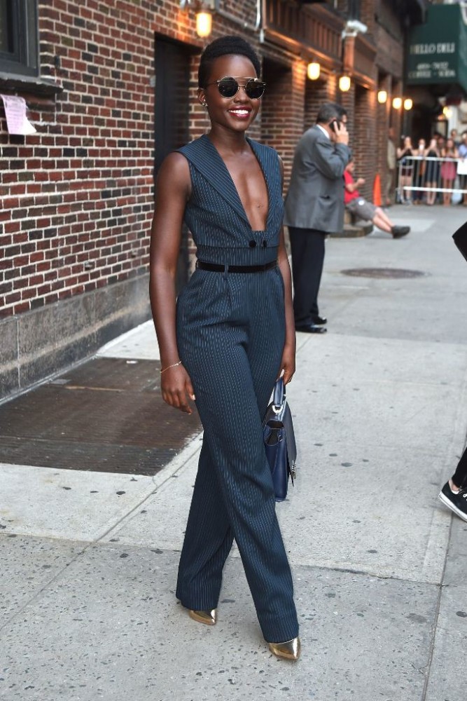 lupita-nyongo-leaves-the-late-show-with-stephen-colbert-in-nyc-september-2015-alessandra-rich-zac-zac-posen-2