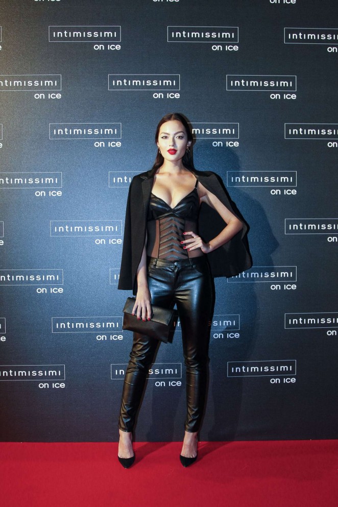 Steal: Mia Kang's Intimissimi On Ice 2015 Intimissimi Transparent Leather  Bodysuit and Calzedonia Faux Leather Leggings – Fashion Bomb Daily