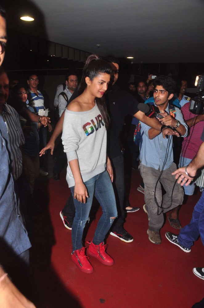 Priyanka-Chopra-in-Jeans-pam-and-gela-giuseppe-zanotti-2