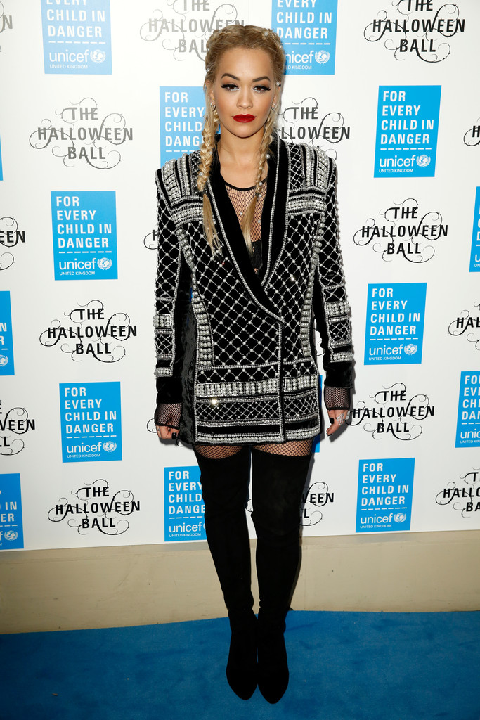 deadline Børnepalads blad Splurge: Rita Ora's UNICEF Halloween Ball Balmain x H&M Pearl Embellished  Blazer