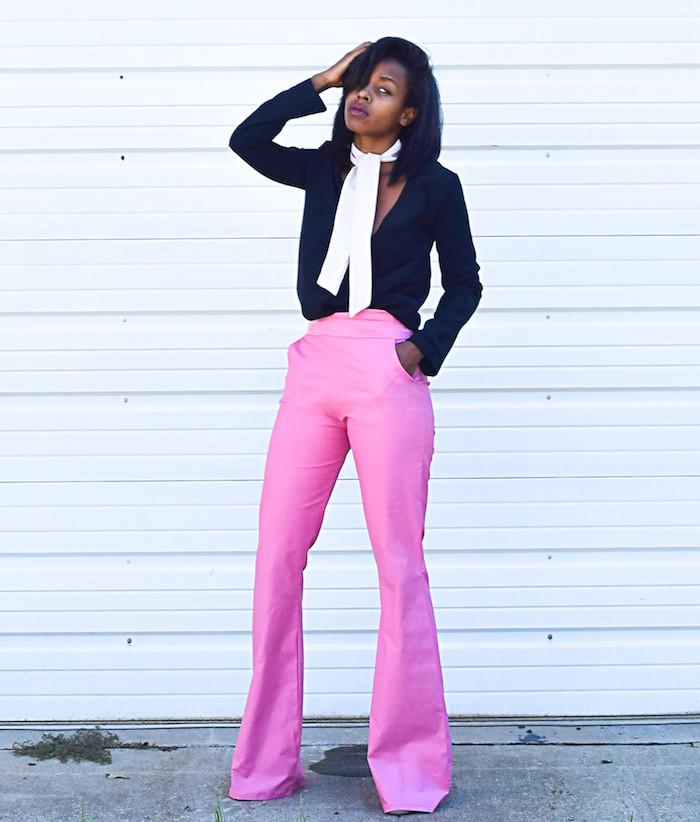 Taylor aka @ ___Taylorh___ struck a pose in a pair of pale pink pants I must have.