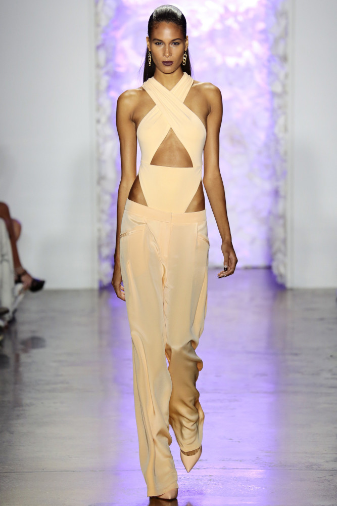 7 Solange Knowles's Art Basel Miami 2015 Cushnie et Ochs Spring 2016 Blush Pink Cut Out Jumpsuit 8