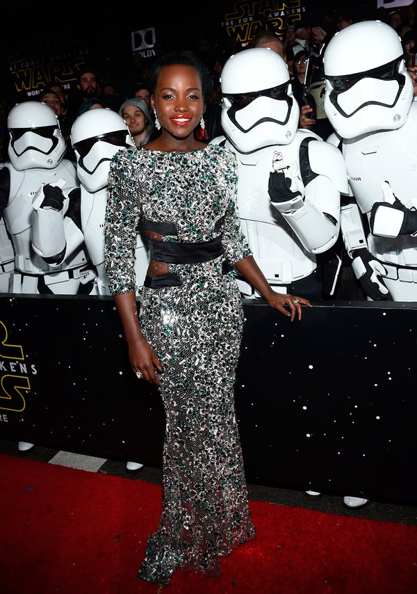 lupita-nyongo-star-wars-episode-vii-the-force-awakens-los-angeles-premiere-sequin-cutout-gown