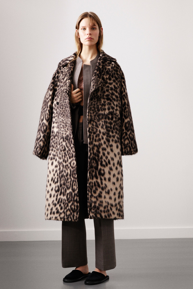 90 Zendaya's Music Choice Fall 2015 Ports 1961 Leopard Coat