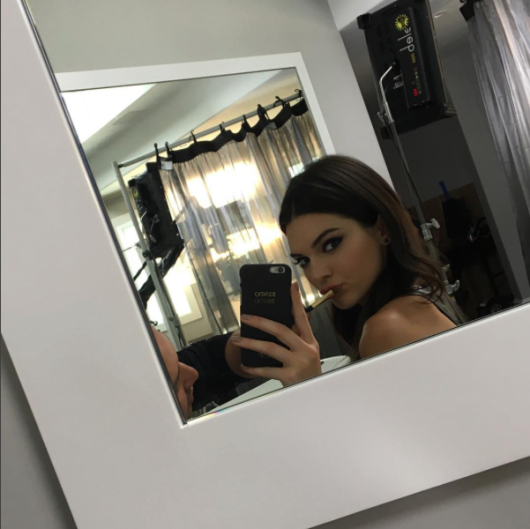 Kendall Jenner Creates Eye Shadow Palette for Estée Lauder3