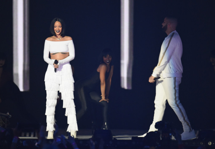 Rihanna+Brit+Awards+2016+Show-norma-kamali