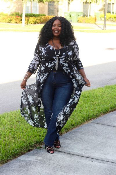 bomb-blogger-everything-curvy-and-chic-fbd1