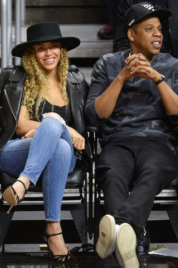 _Beyonce's-Clippers-vs.-Thunder-Game-Saint-Laurent-Leather-Jacket,-Genetics-Los-Angeles-Shya-Cigarette-Distressed-Jeans,-and-Gianvito-Rossi-Suede-&-Mesh-Pumps