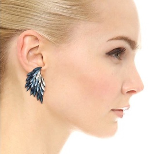 Bomb-Product-of-the-day-juliet-and-company-cerise-earrings-blue-multi-1