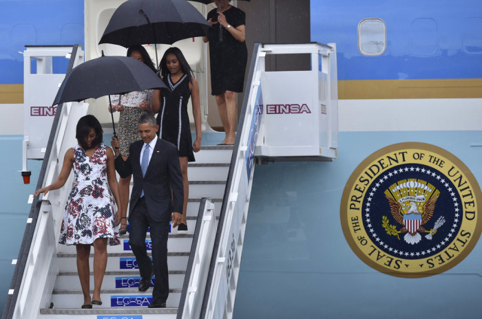 Michelle-Obama-Cuba-Visit-Carolina-Herrera-Floral-Dress-5
