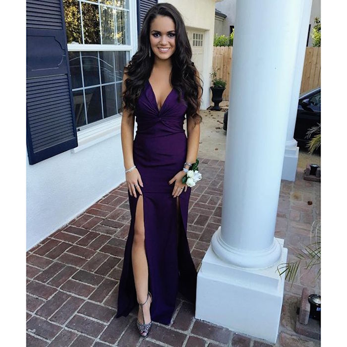Best Madison Pettis Looks Beautiful As She Poses In Sexy