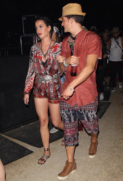 Katy Perry's Coachella 2016 Isabel Marant Étoile 'Tayler' Paisley Print Playsuit and Valentino Embellished Leather Sandals 3