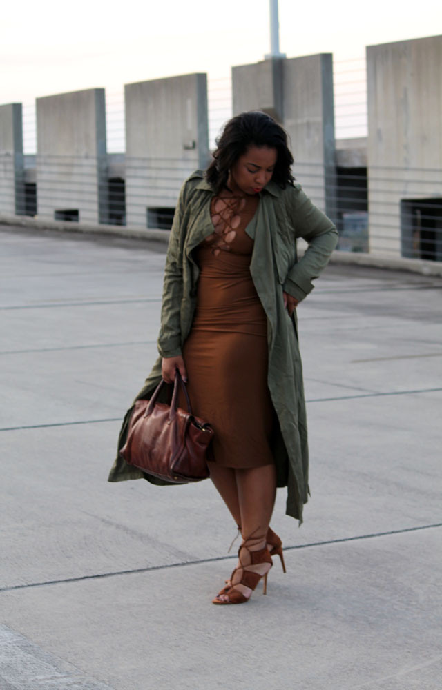 Marche-Robinson-therobinsonstyle.com-lace-up-Zara-sandals