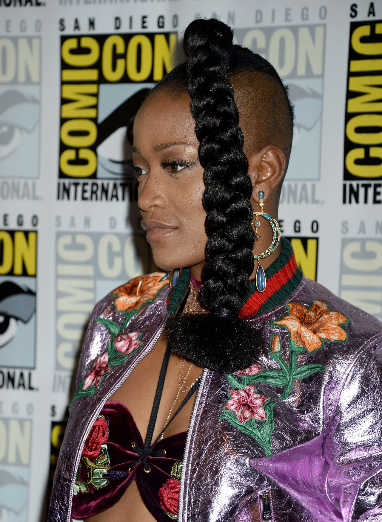 3-keke-palmer-scream-queens-press-line-at-comic-con-in-san-diego-gucci-textured-floral-applique-metallic-leather-bomber-jacket