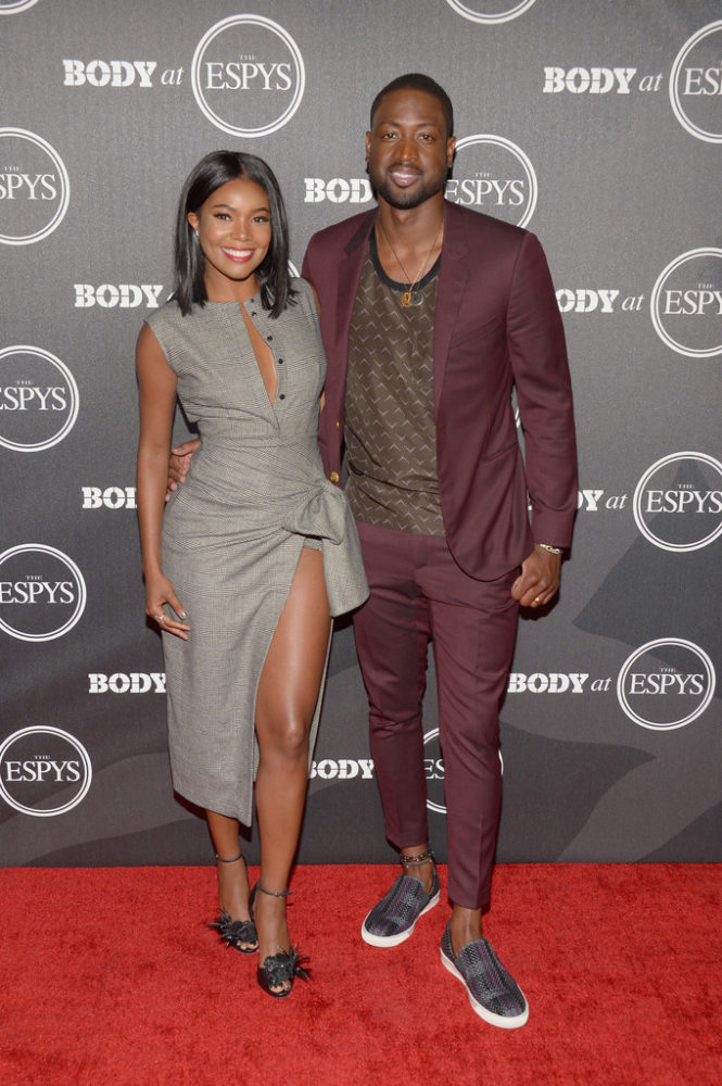 Gabrielle-Union-Sophie-Theallet-Fall-2016-Sleeveless-Button-Up-Shirt-Cashmere-High-Slit-Knotted-Skirt-2