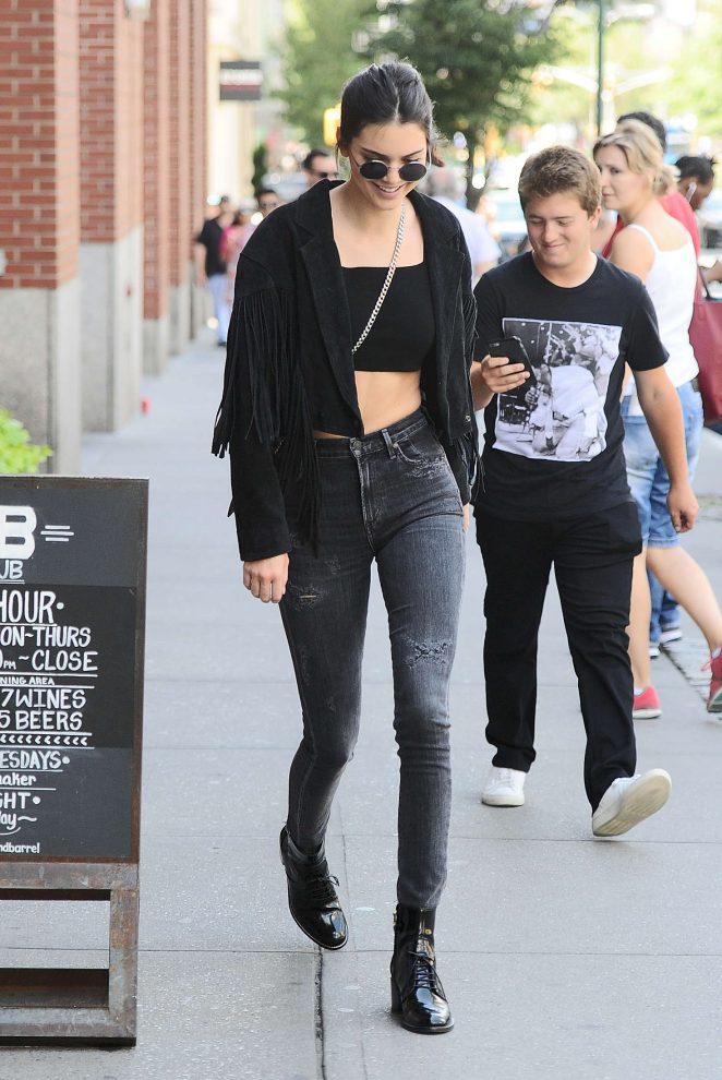 Kendall-Jenner-soho-religion-citizens-of-humanity-louis-vuitton-1