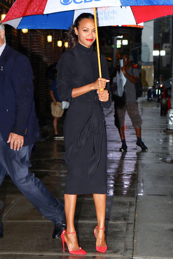 Selskabelig blur Caroline Zoe Saldana The Late Show Victoria Beckham Black Crepe de Chine Knot  Blouse, Matching High Waisted Pencil Skirt, and Christian Louboutin  'Uptown' Red Ankle Strap Pumps 1