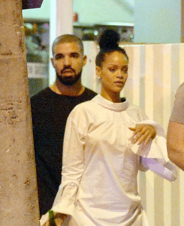3-Rihanna- Drake Miami Concert Jacquemus Plaid Oversized Long Sleeve Blouse