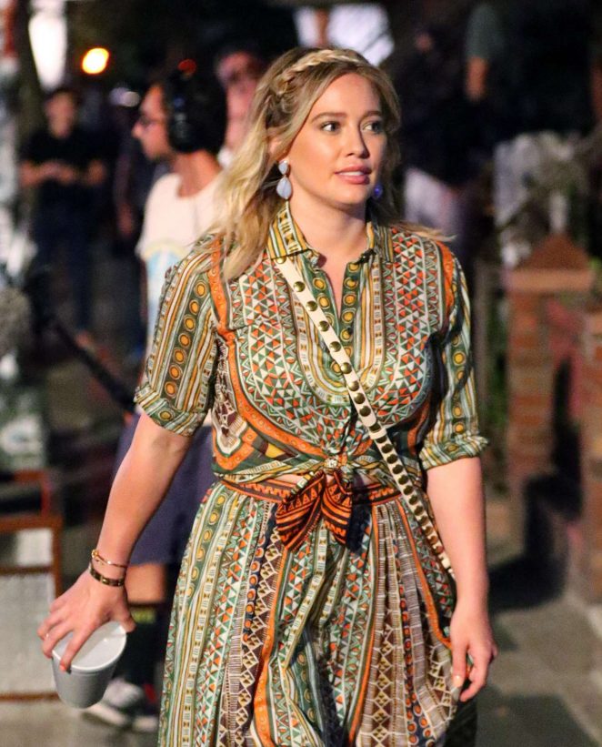 Hilary-Duff--On-the-Set-of-Younger-valentino-chloe-1