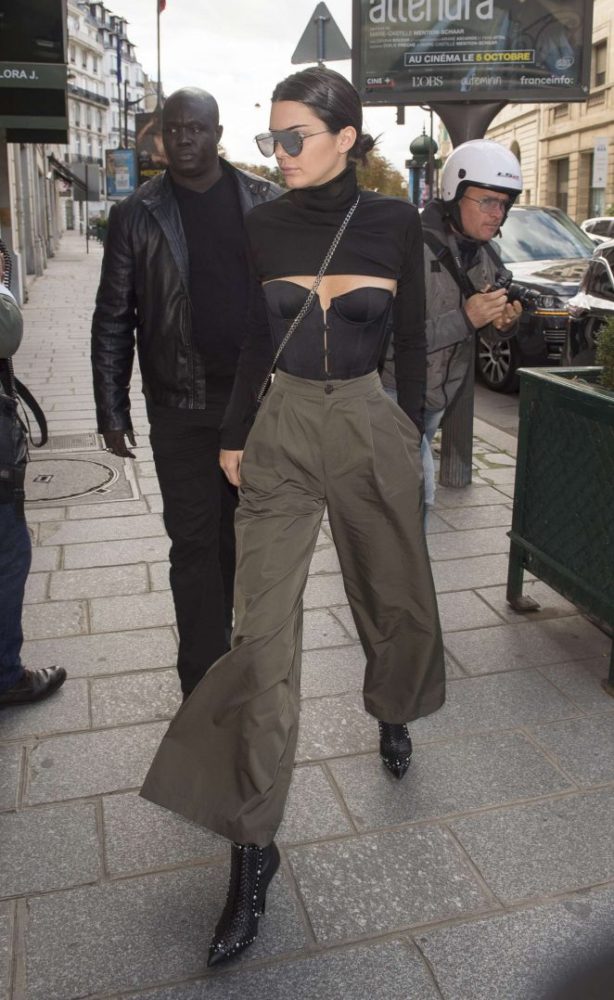 Kendall-Jenner--Out-and-about-in-Paris-lagent-by-agent-provocateur
