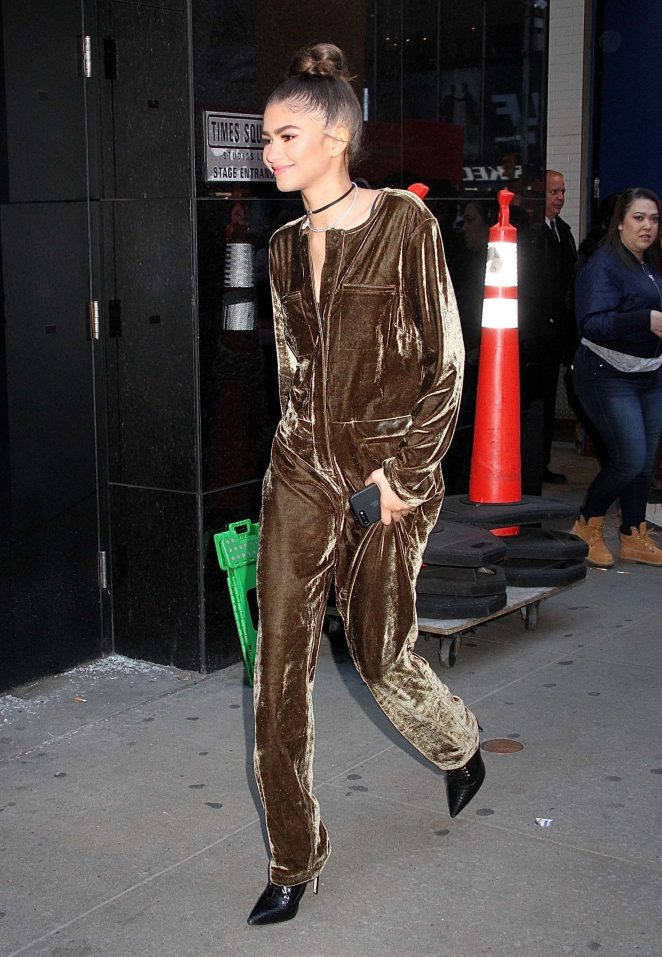 zendaya-in-jumpsuit-out-in-new-york-daya-1