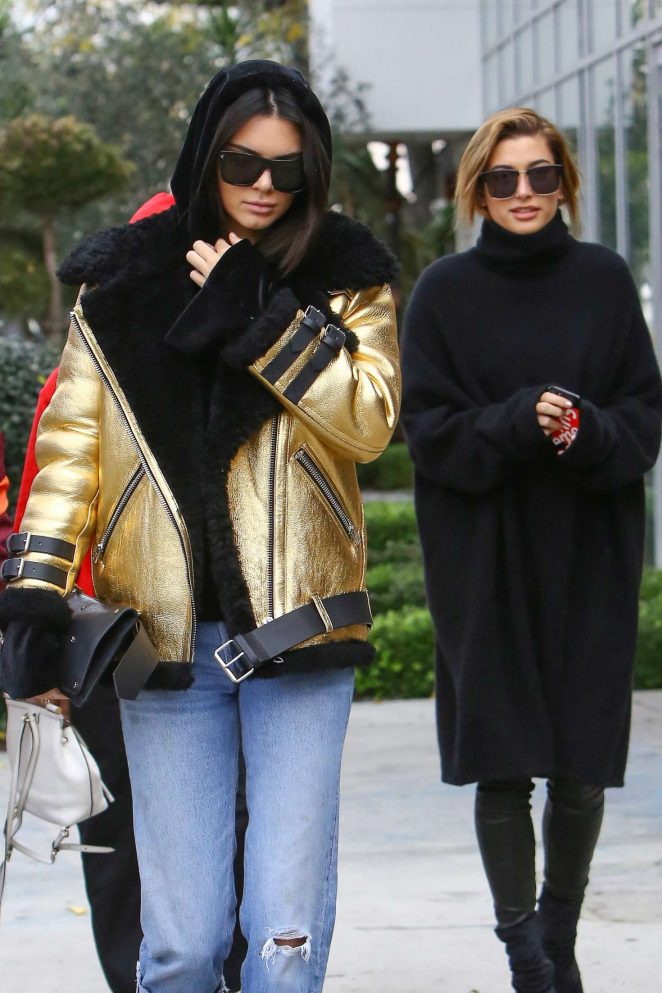 kendall-jenner-and-hailey-baldwin-leave-zinque-cafe-acne