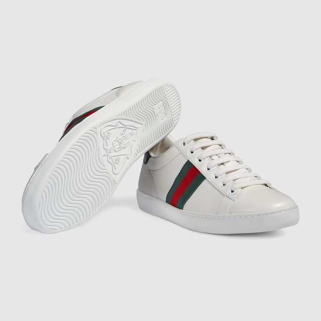 kevin-hart-basketball-game-gucci-snake-graphic-hoodie-gucci-ace-low-top-sneakers-1
