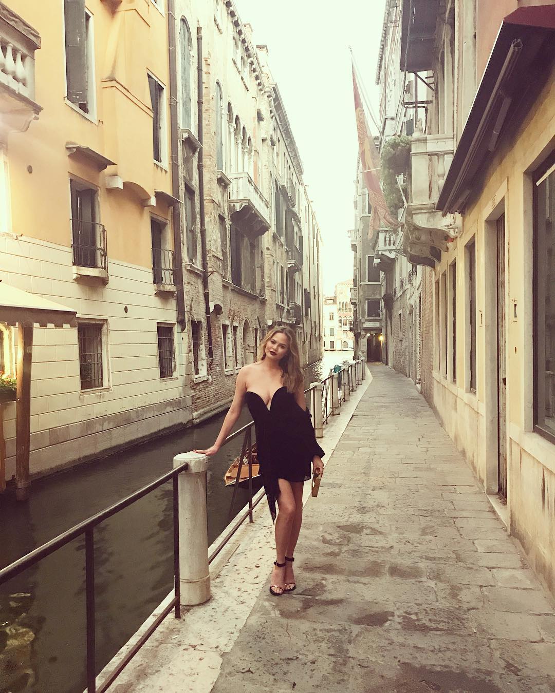 Glamour Hablar con Mecánico Splurge: Chrissy Teigen's Instagram $747 Michelle Mason Black Draped One  Sleeve Mini Dress