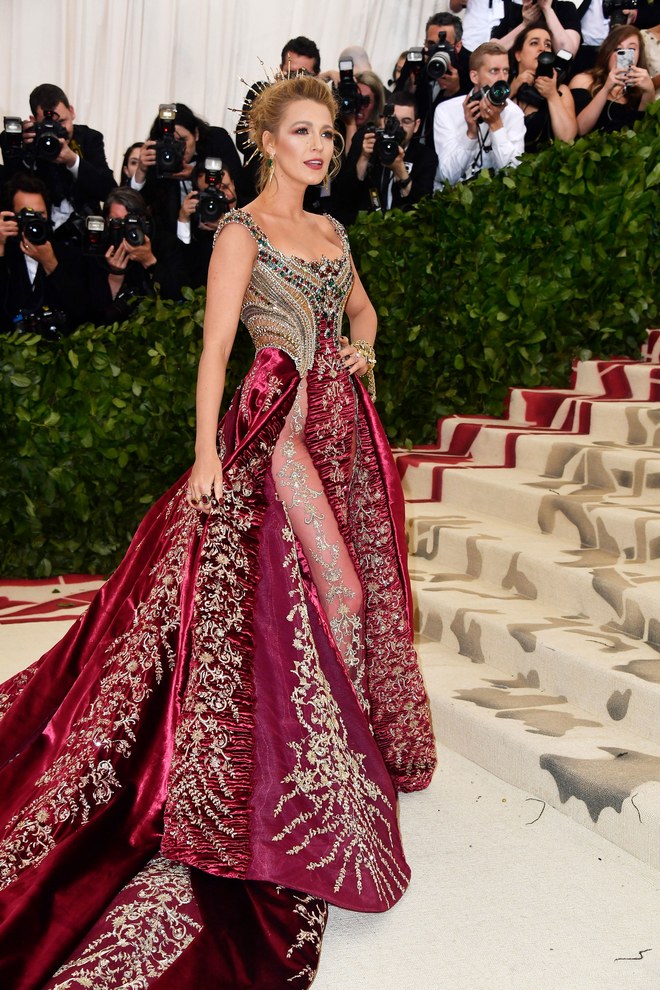 Best of the Met Gala 2018: The Hottest Looks with Rihanna in Maison ...