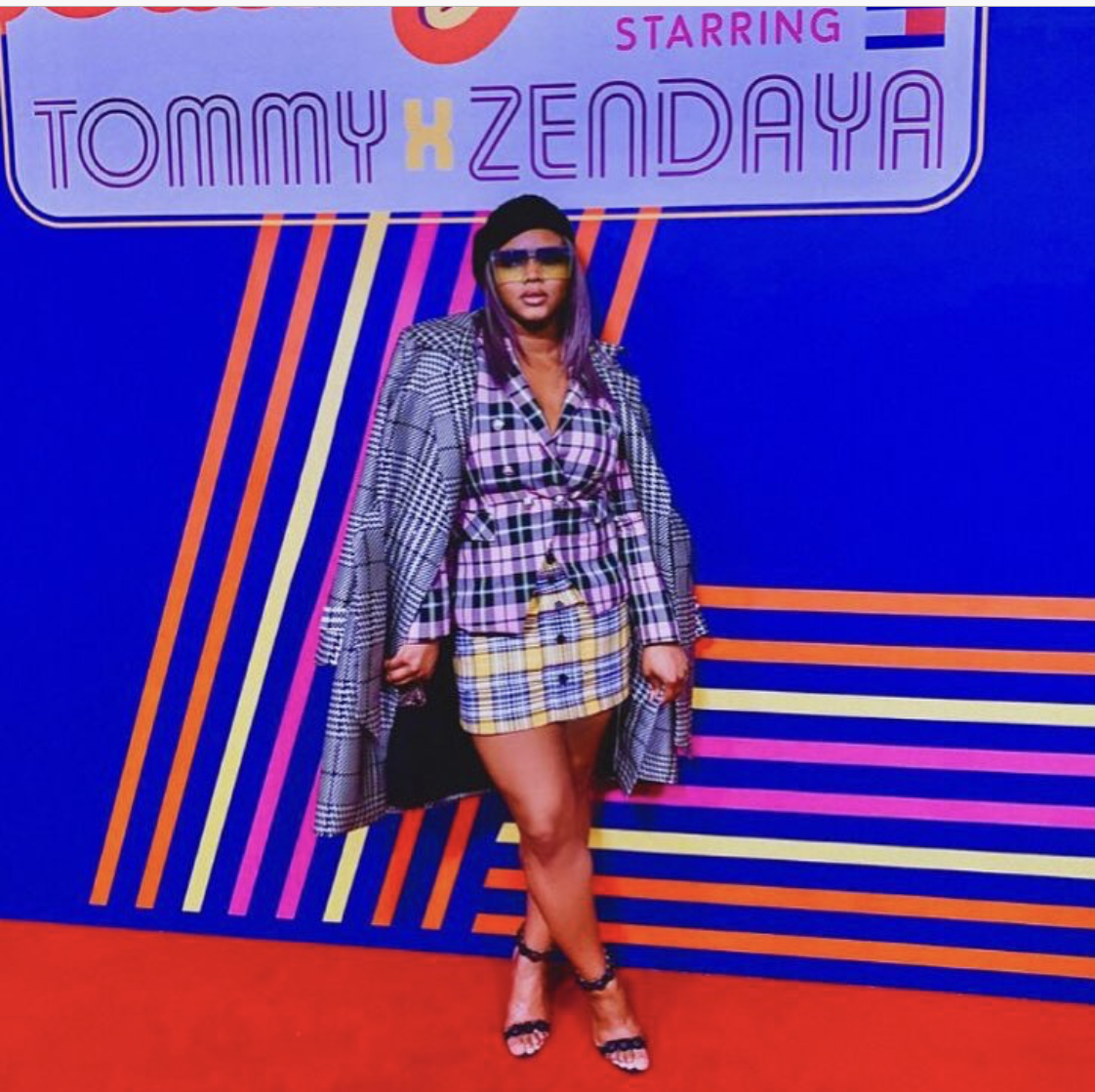 Claire_sulmers_in_Veronica_Beard_Zendaya_x_Tommy_Hilfiger