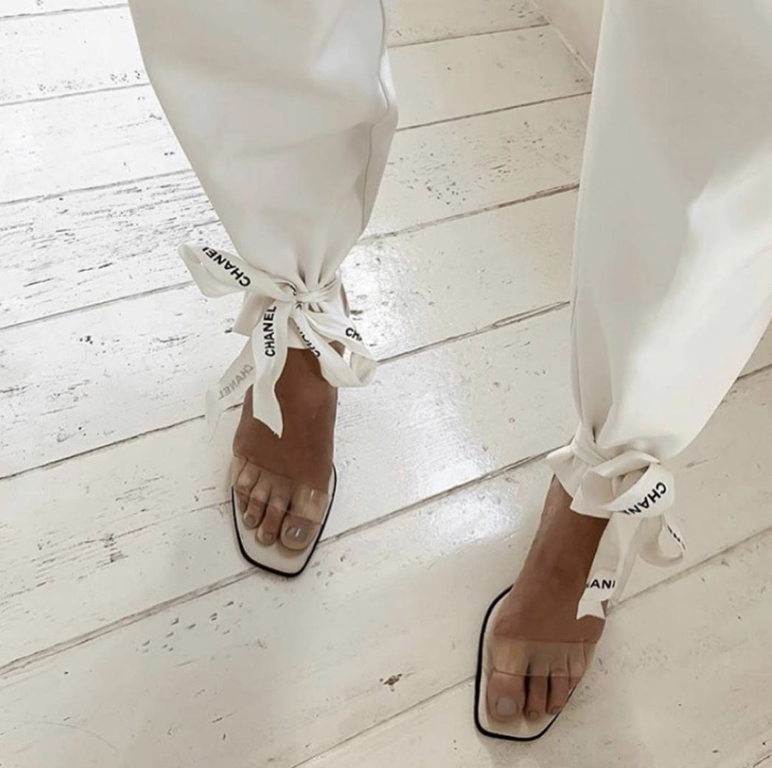 Trend_Alert_The_New_Way_to_Wear_Ankle_Wrap_Sandals_5
