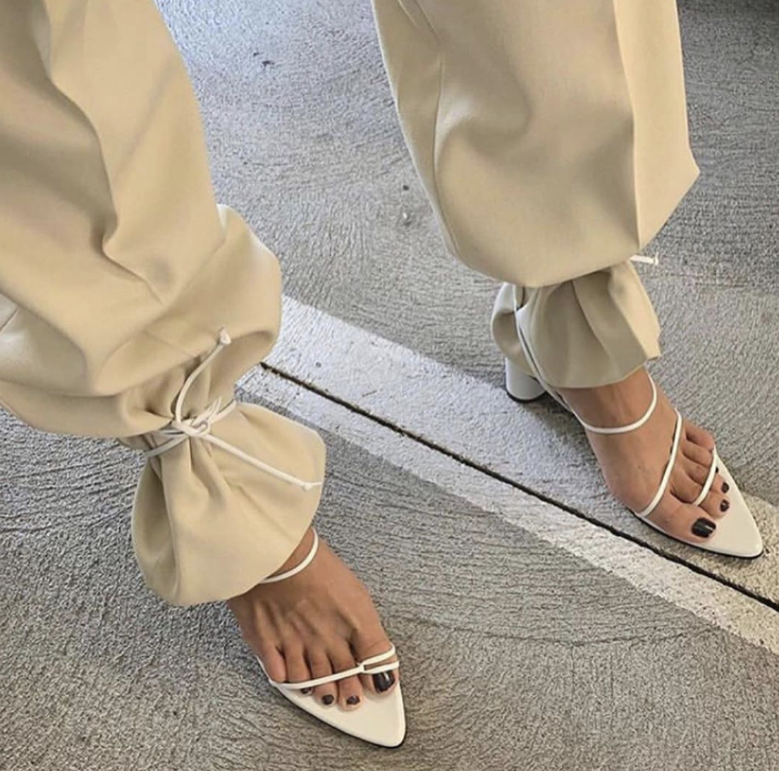 Trend_Alert_The_New_Way_to_Wear_Ankle_Wrap_Sandals_6