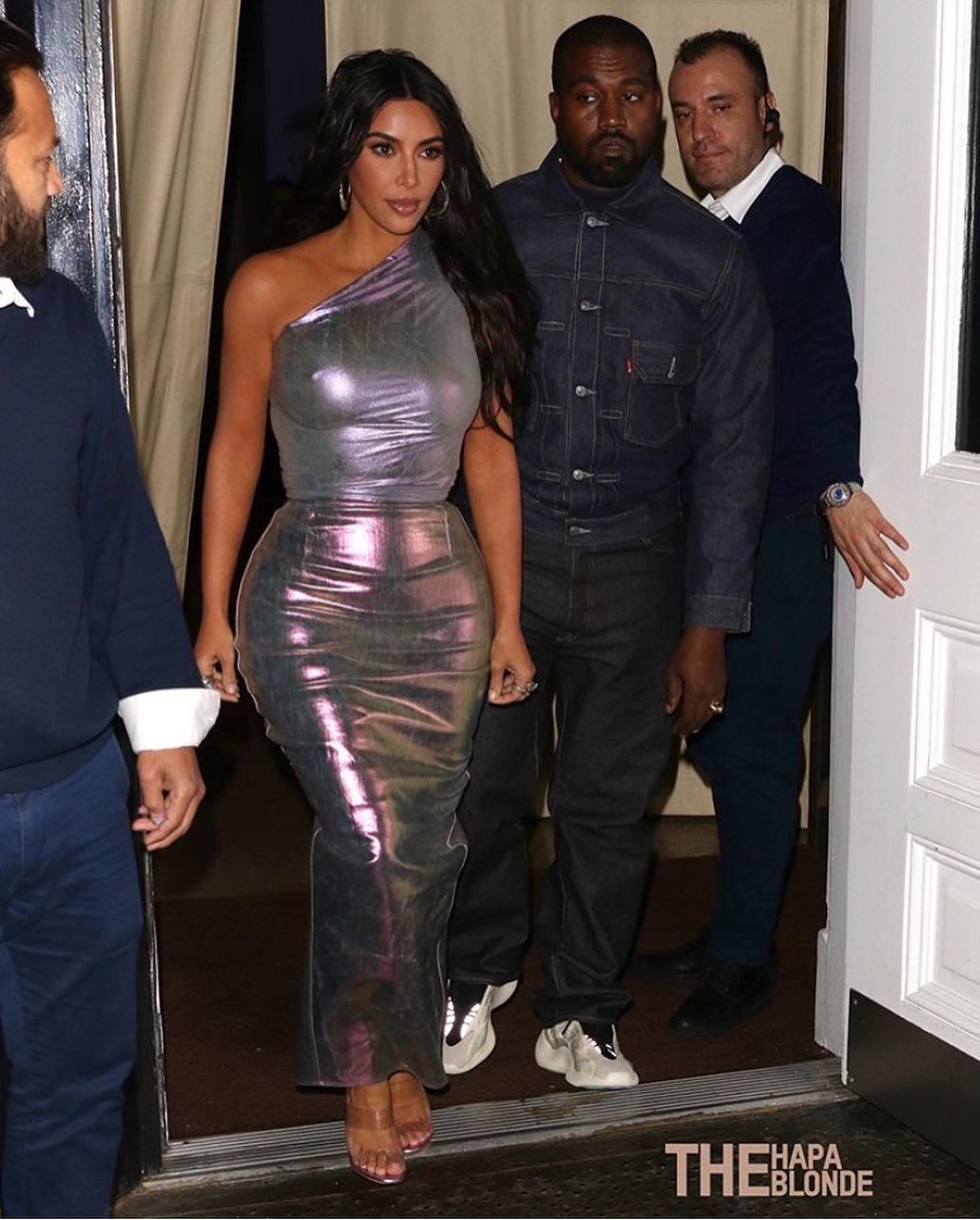 Kim Kardashian Out in Nyc October 8, 2011 – Star Style
