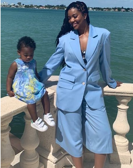 Get the Look: Gabrielle Union Wade poses with Adorable Daughter Kaavia ...