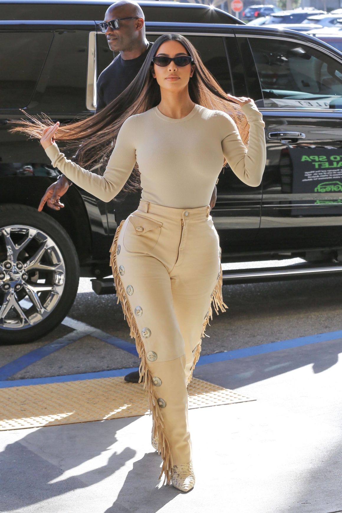 Hot! or Hmm..? Kim Kardashians Fringed Nude Leather Pants 