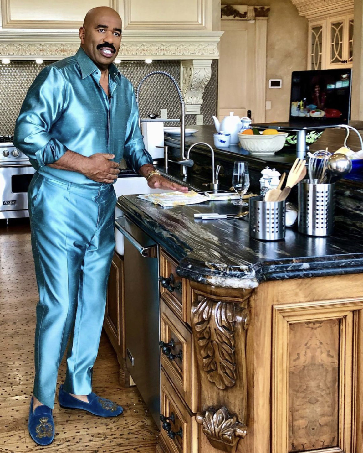 Best of 2020: Most Fashionable Man Including Dwyane Wade, Drake, Steve  Harvey and More! – Fashion Bomb Daily