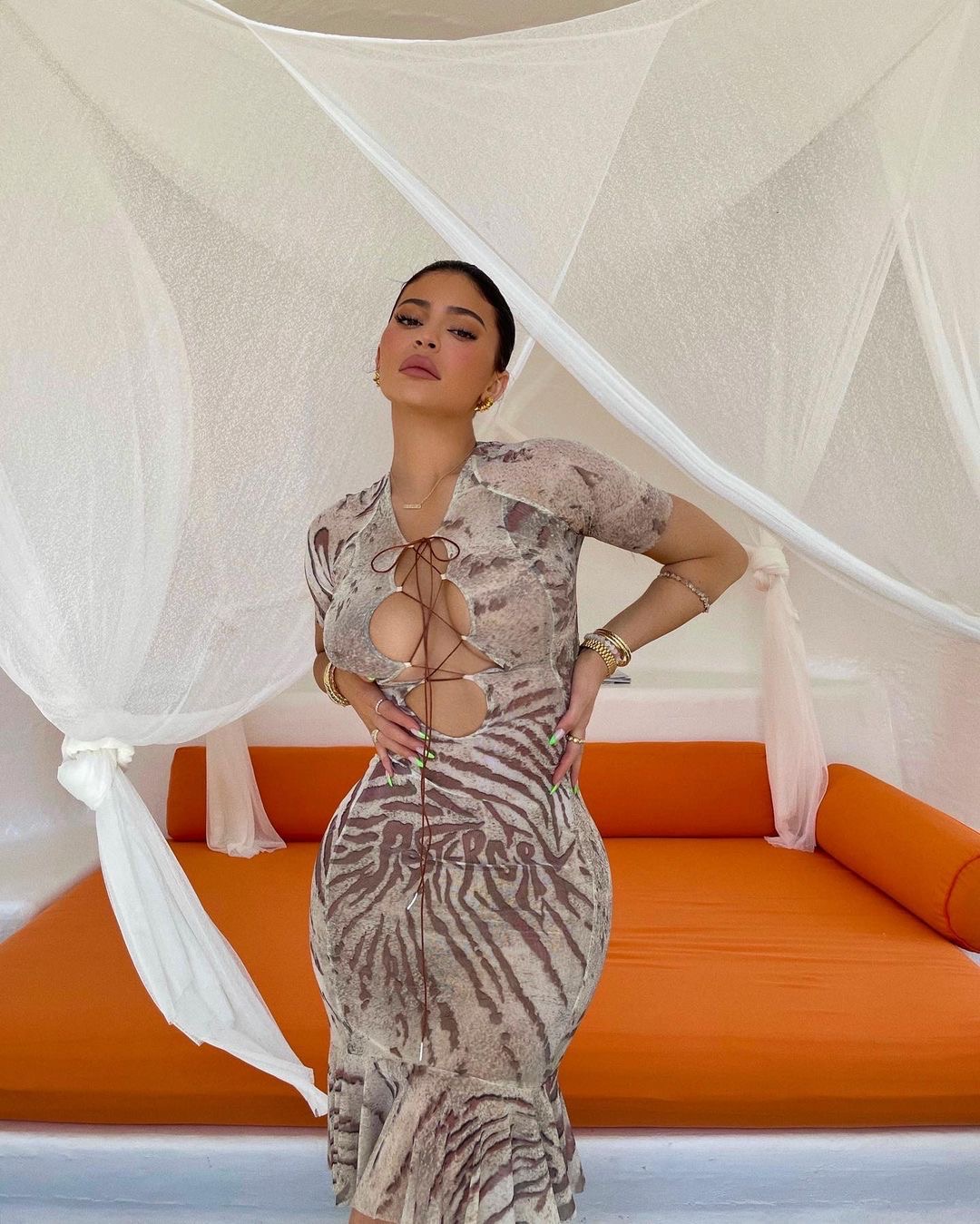 Most Requested Kylie Jenner S Instagram Poster Girl Official Lace Up Zebra Print Ruffle Hem Dress Fashion Bomb Daily Style Magazine Celebrity Fashion Fashion News What To Wear Runway Show Reviews