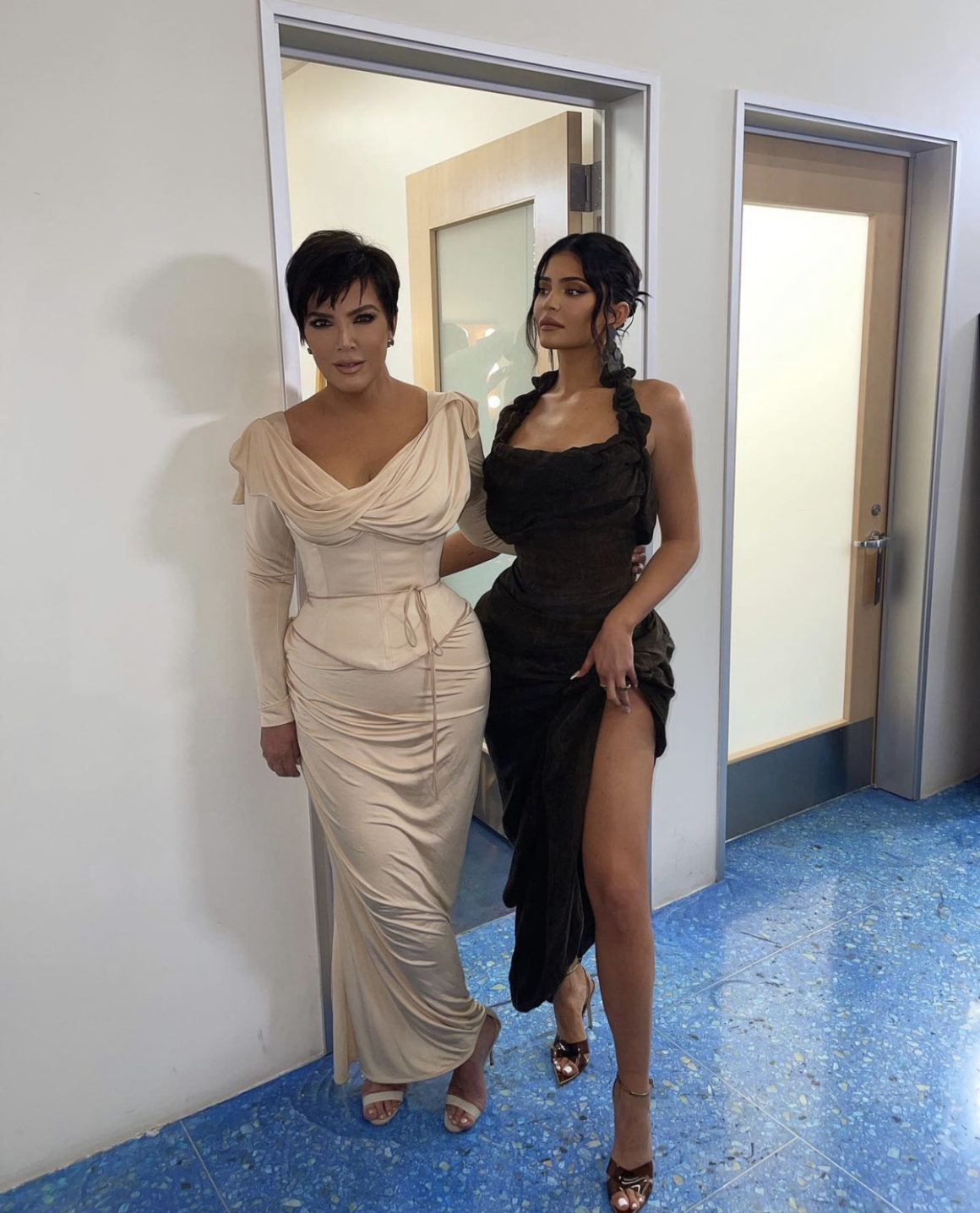 Keeping Up With the Kardashians” Reunion Fashion: Kylie and Kris Jenner in  Vivienne Westwood, Kendall Jenner in Tom Ford White Top and Cutout Metallic  Skirt, Kourtney Kardashian in Gucci By Tom Ford