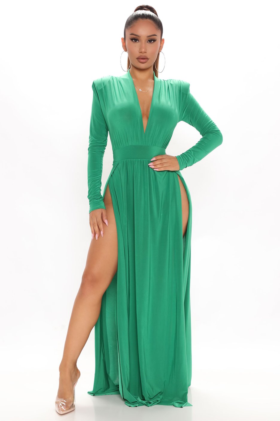 Emily B Rocks Fashion Nova Green V-Neck Maxi Dress to Jay-Z's 40/40 Club  Anniversary Party