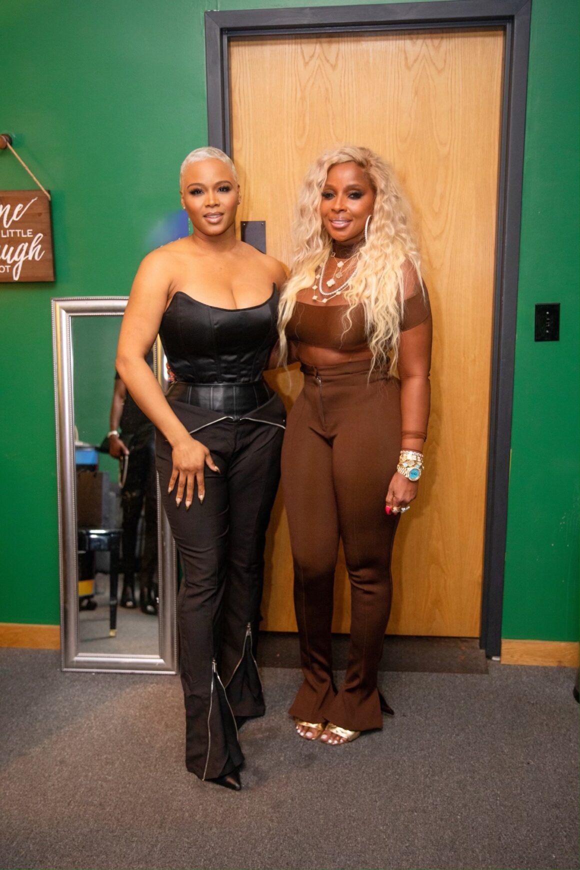 Mary J Blige Goes Sheer at Strength of a Woman Festival in Mugler Look – WWD