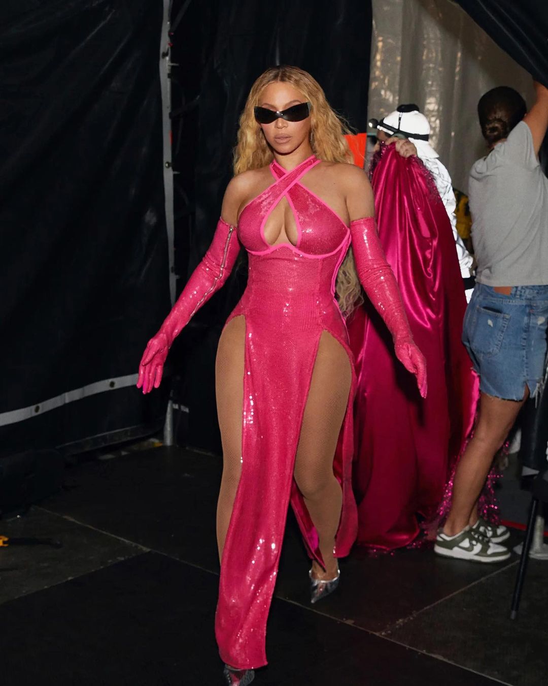 Beyoncé Revealed a Sparkly Hot Pink Ivy Park Dress While Performing in  Amsterdam – Fashion Bomb Daily
