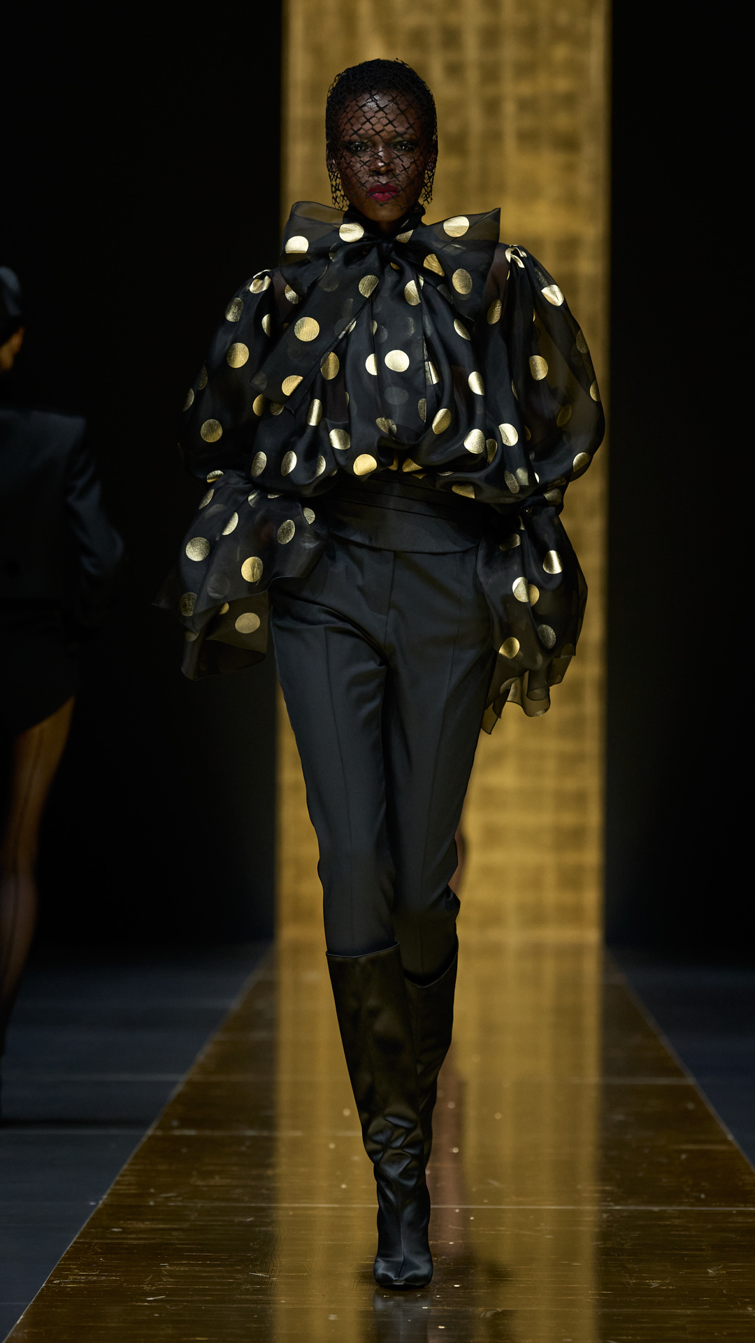 Milan Fashion Week Dolce Gabbanas Fall Winter 24 25 Tuxedo Collection Reinvents Formal Wear for the Modern Woman 20