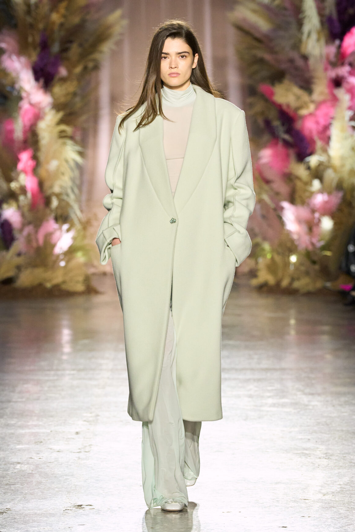 Milan Fashion Week Genny Reveals their Dreamscap Fall Winter 24 Collection With Luxurious Fabrics and Romantic Tones 22