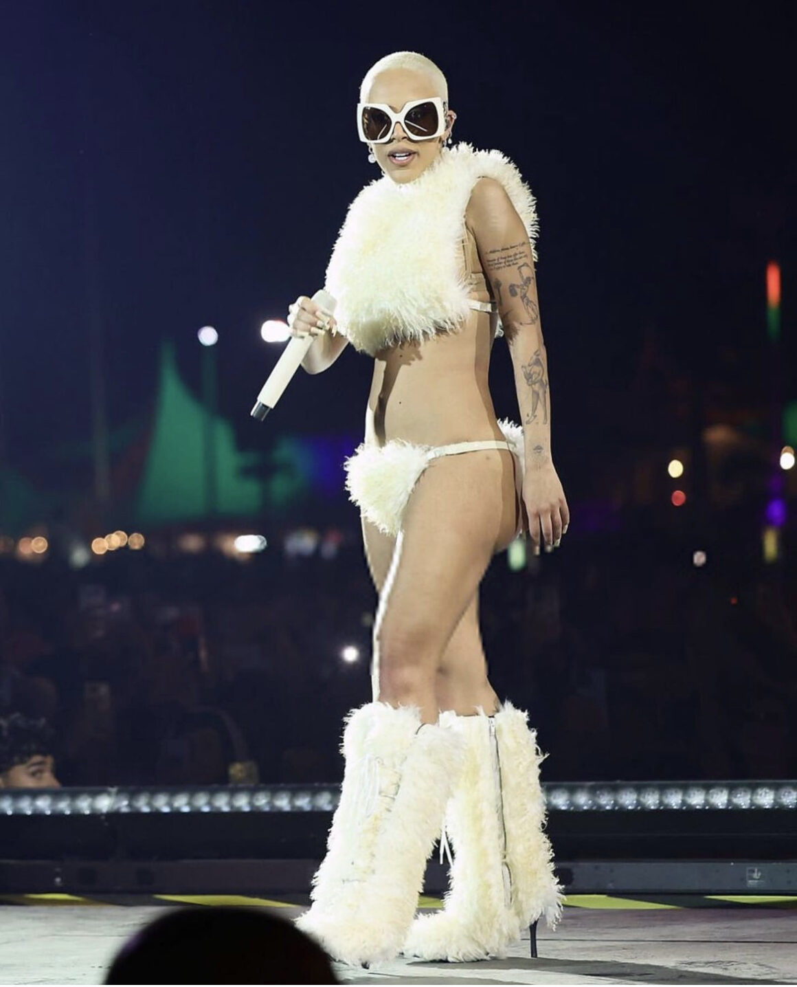 Be 5st Fashion Bomb Coachella Looks Doja Cat Makes History in a Charlie Le Mindu Wig Costume Lauryn Hill in Balmain Rihanna in Dsquared2 Skirt More