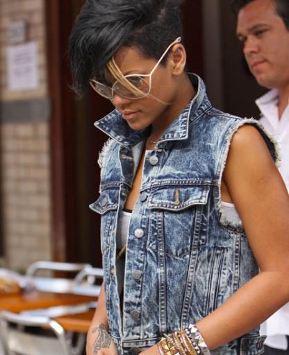 Steal of the Day : Forever 21 Pyramid & Dimpled Bangle Set