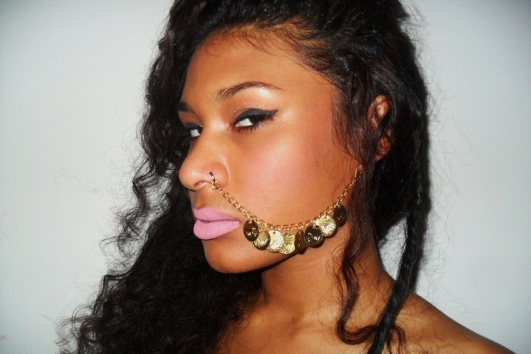 ADVANTAGES OF CARRYING OUT A NOSE THREAD LIFT