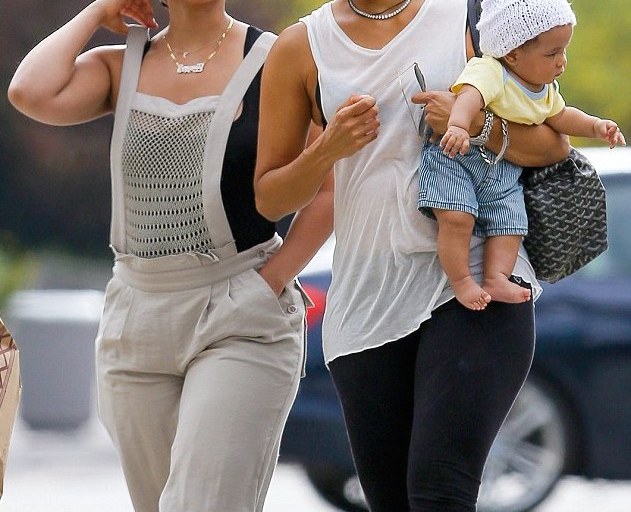 Splurge: Alicia Keys’s West Hollywood Gucci Round Aviator Double Bridge Sunglasses