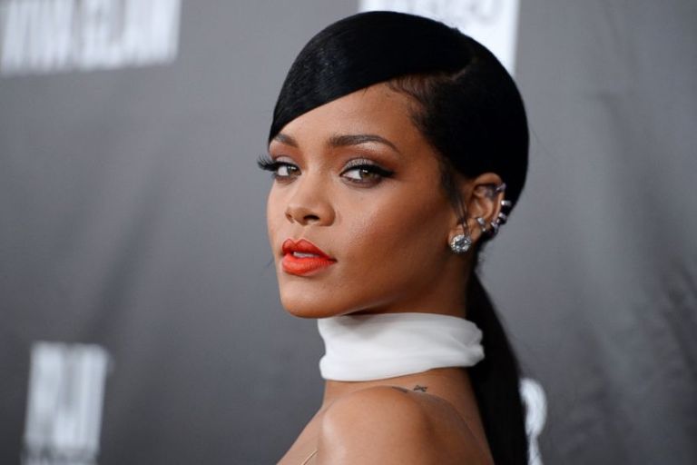 Beauty News: Rihanna Launches Fr8me, A Styling, Hair, and Makeup Agency