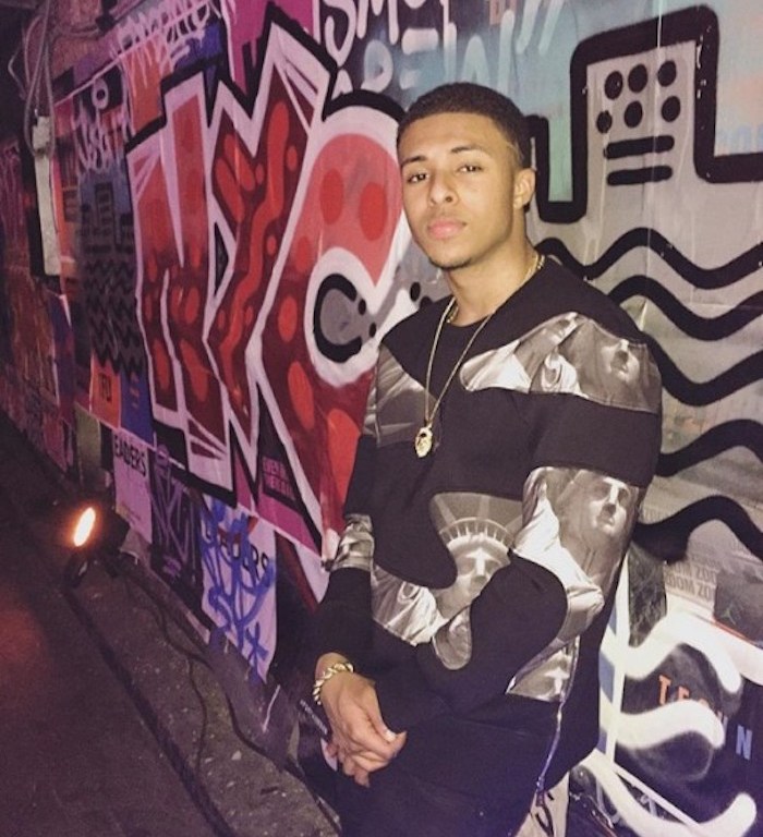 Men’s Fashion Flash: Diggy Simmons’s Instagram Neil Barrett Black Cotton Blend Statue Of Liberty Print Long Sleeve Sweatshirt
